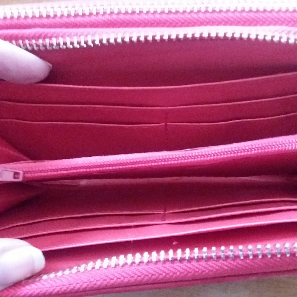 Red Vegan Wallet - Picture 3 of 5